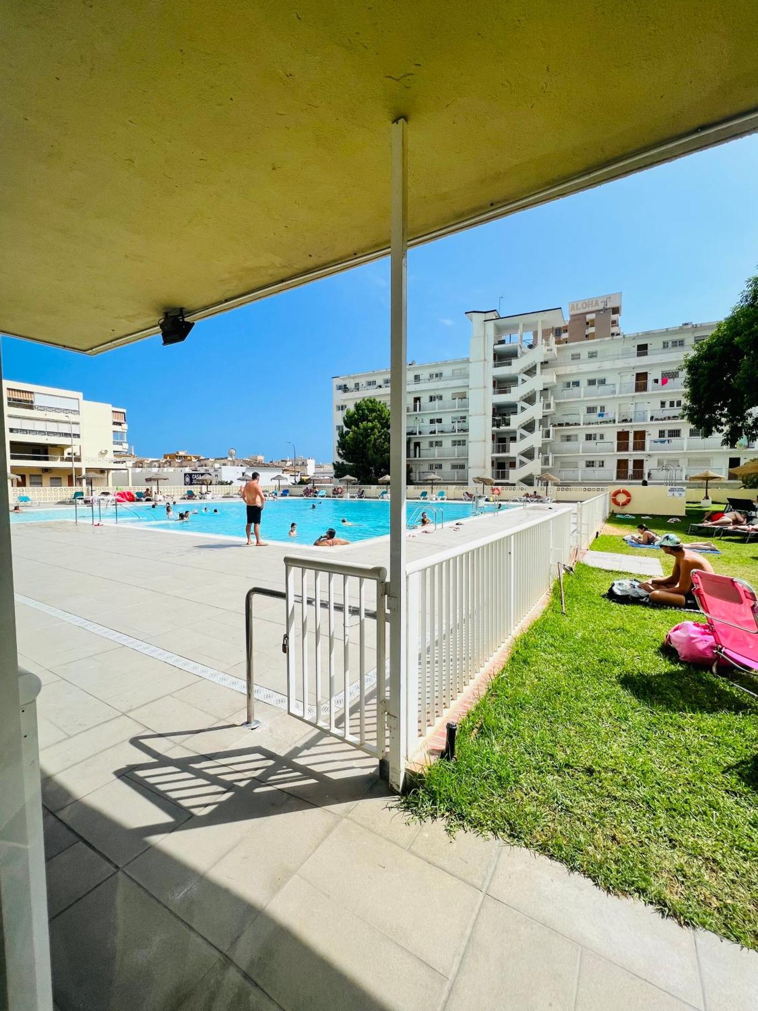 Torremolinos Carihuela Nucleo Cristal Appartement Buitenkant foto